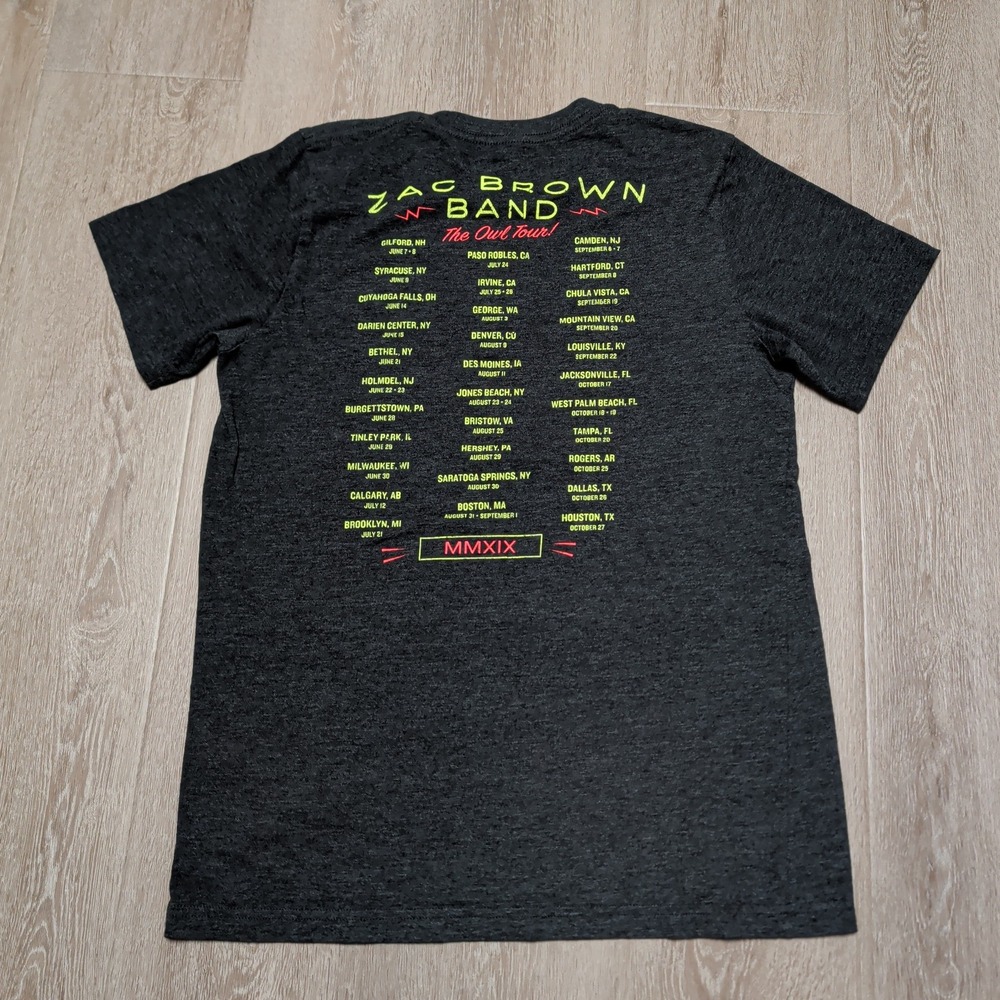 Zac Brown Band T-Shirt Womens Medium Gray The Owl Tour 2019 Tee Country Music - Picture 2 of 7